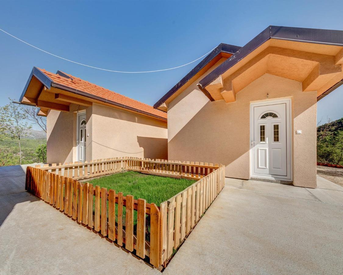 S&M Apartments Rijeka Crnojevica Ngoại thất bức ảnh