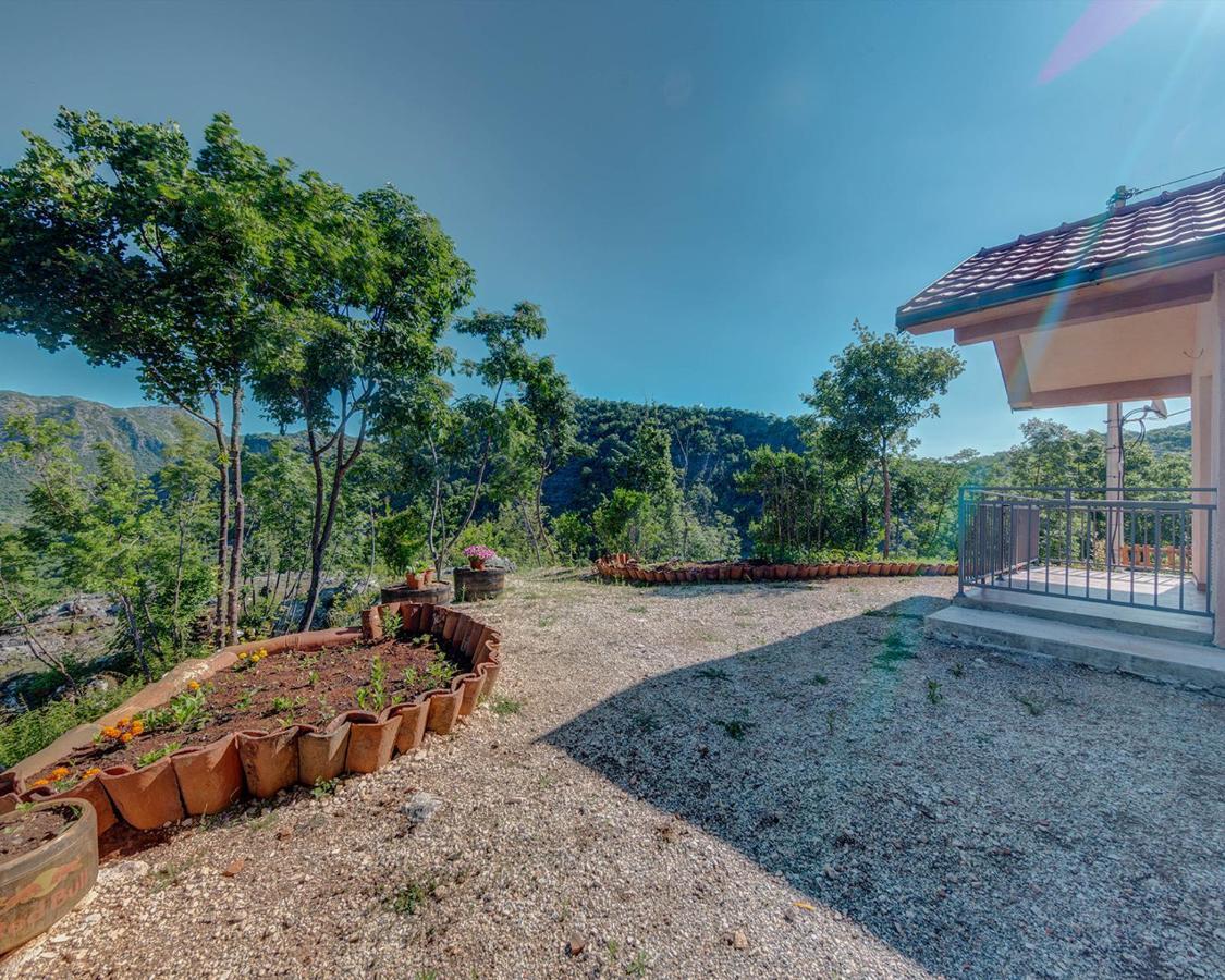S&M Apartments Rijeka Crnojevica Ngoại thất bức ảnh