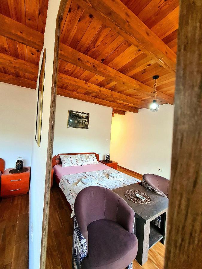 S&M Apartments Rijeka Crnojevica Ngoại thất bức ảnh