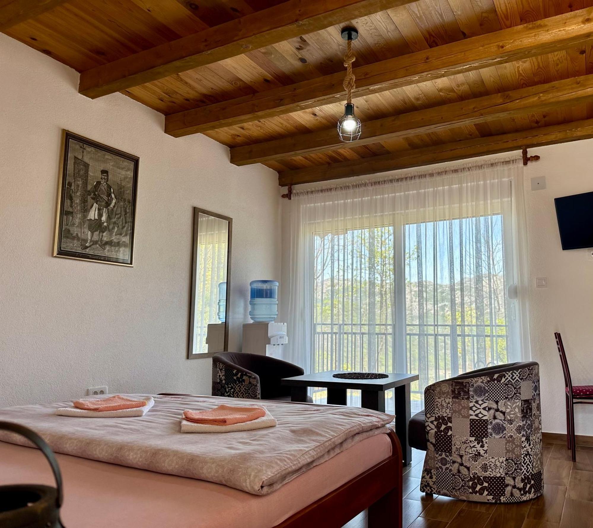 S&M Apartments Rijeka Crnojevica Ngoại thất bức ảnh